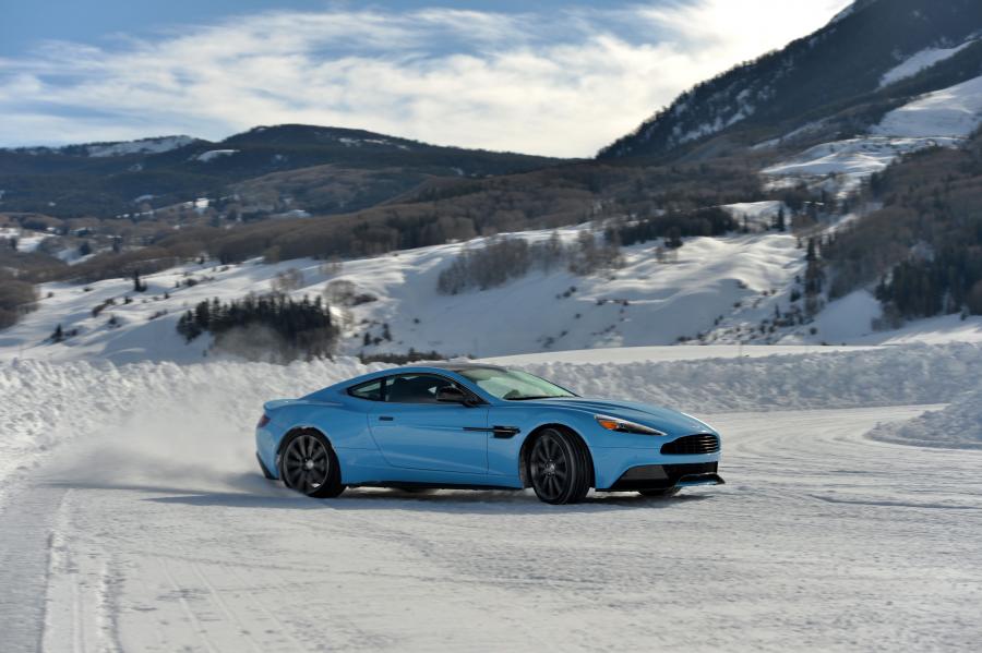  Aston Martin Vanquish 2012 года  (NA) (фото 165 из 182)